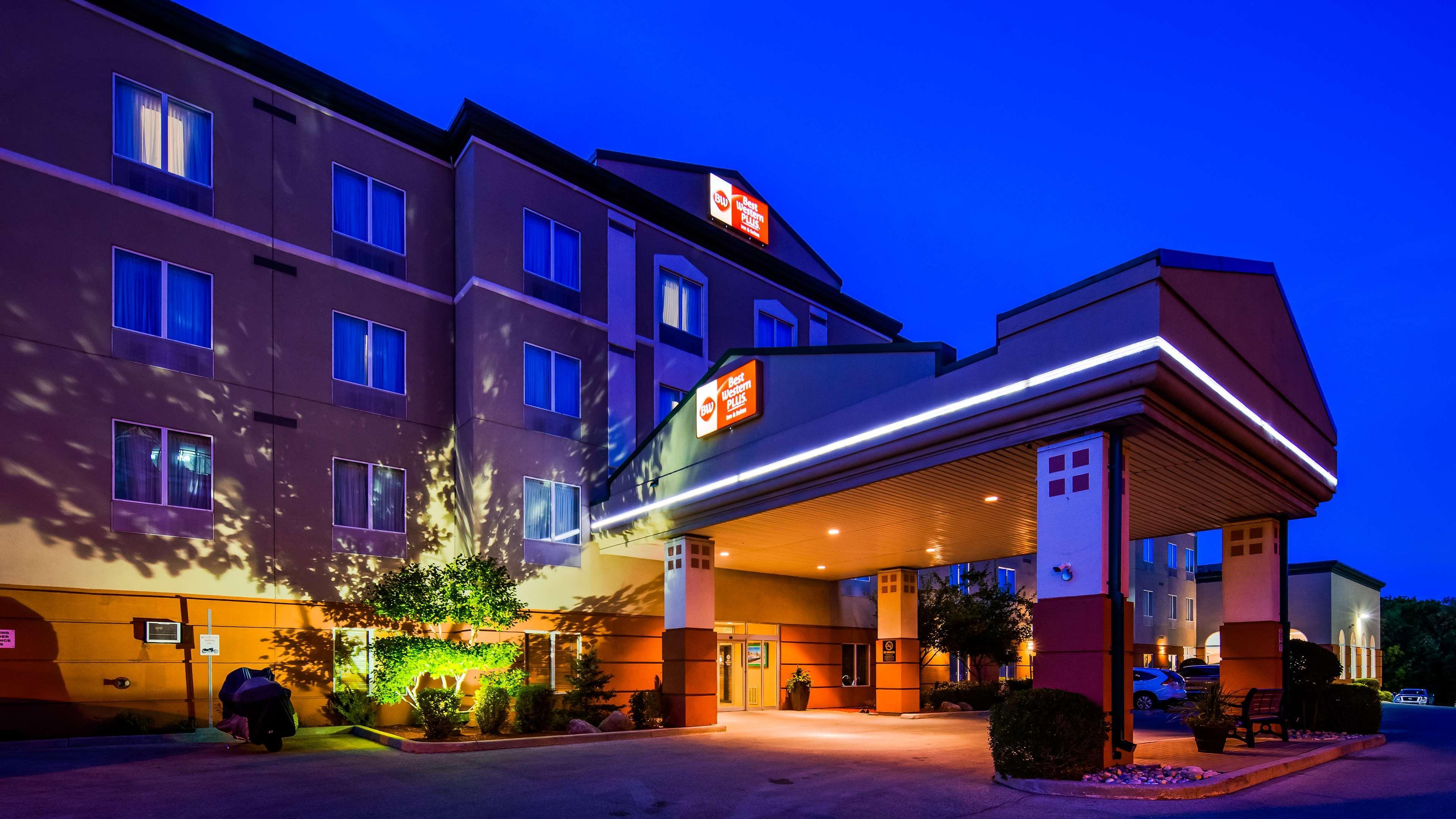 Best Western Plus Pembina Inn & Suites Виннипег Экстерьер фото