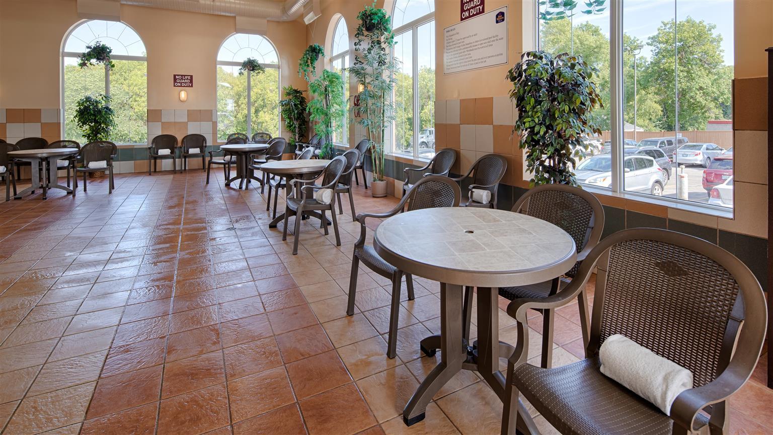 Best Western Plus Pembina Inn & Suites Виннипег Экстерьер фото