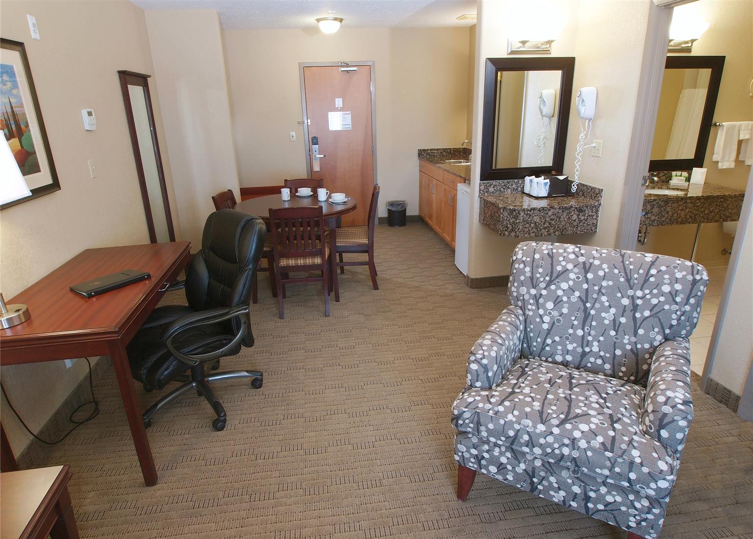 Best Western Plus Pembina Inn & Suites Виннипег Экстерьер фото